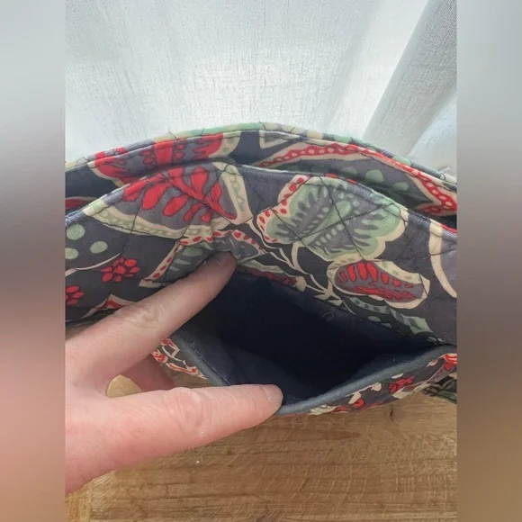 Vera Bradley Nomadic Floral Triple Zip Hipster Quilted Bag - Picture 7 of 11